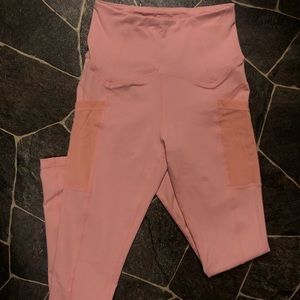 BuffBunny Leggings- Pretty Pink With Pockets!
